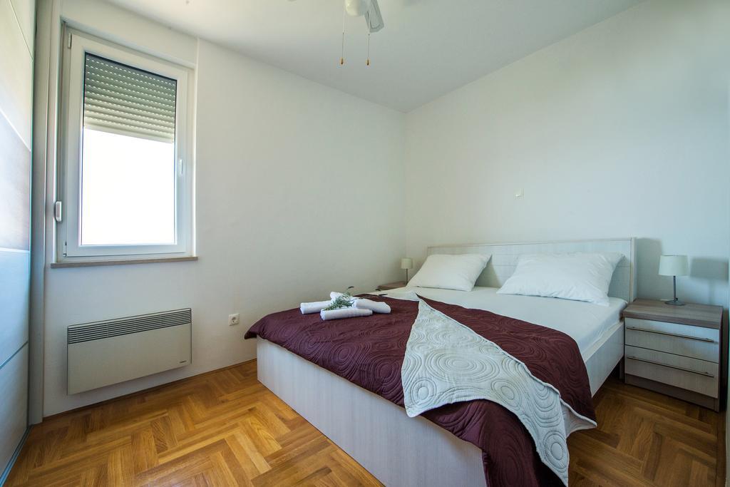 Apartment Dominik Podstrana Exterior photo